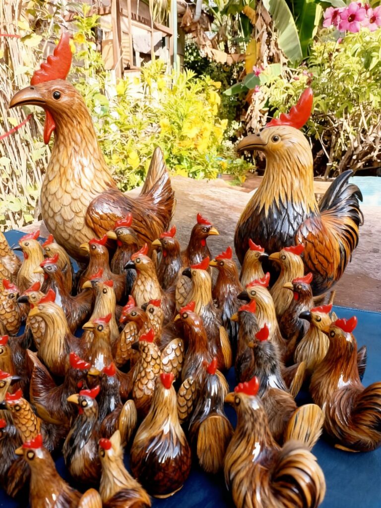 Amazing and Beautiful wood art birds wood carving by Moses Kamau